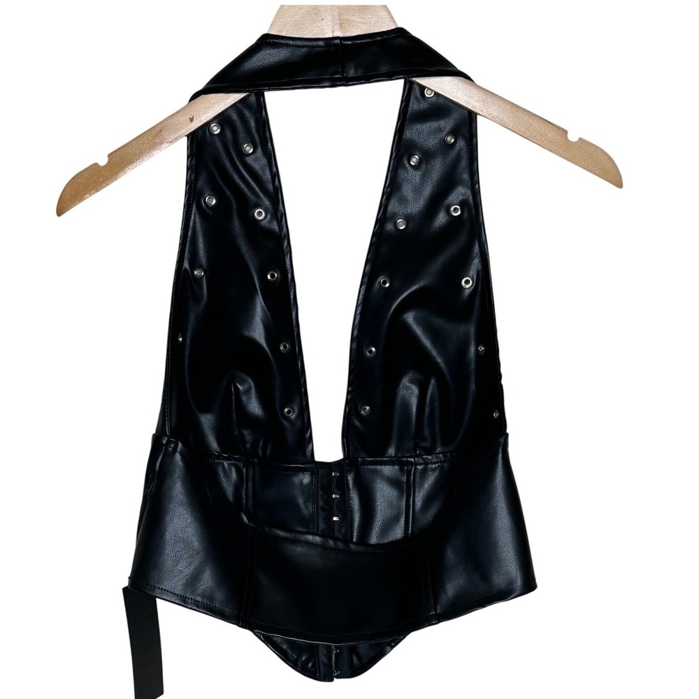 NWT Everly Rowe Faux Leather Studded Halter Corset Vest Top size Medium Black